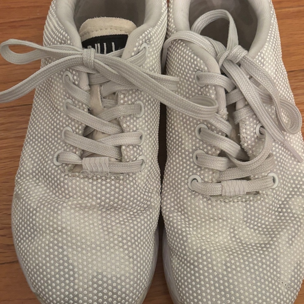 Nobull cross trainers white camo women’s 8 men’s 6.5